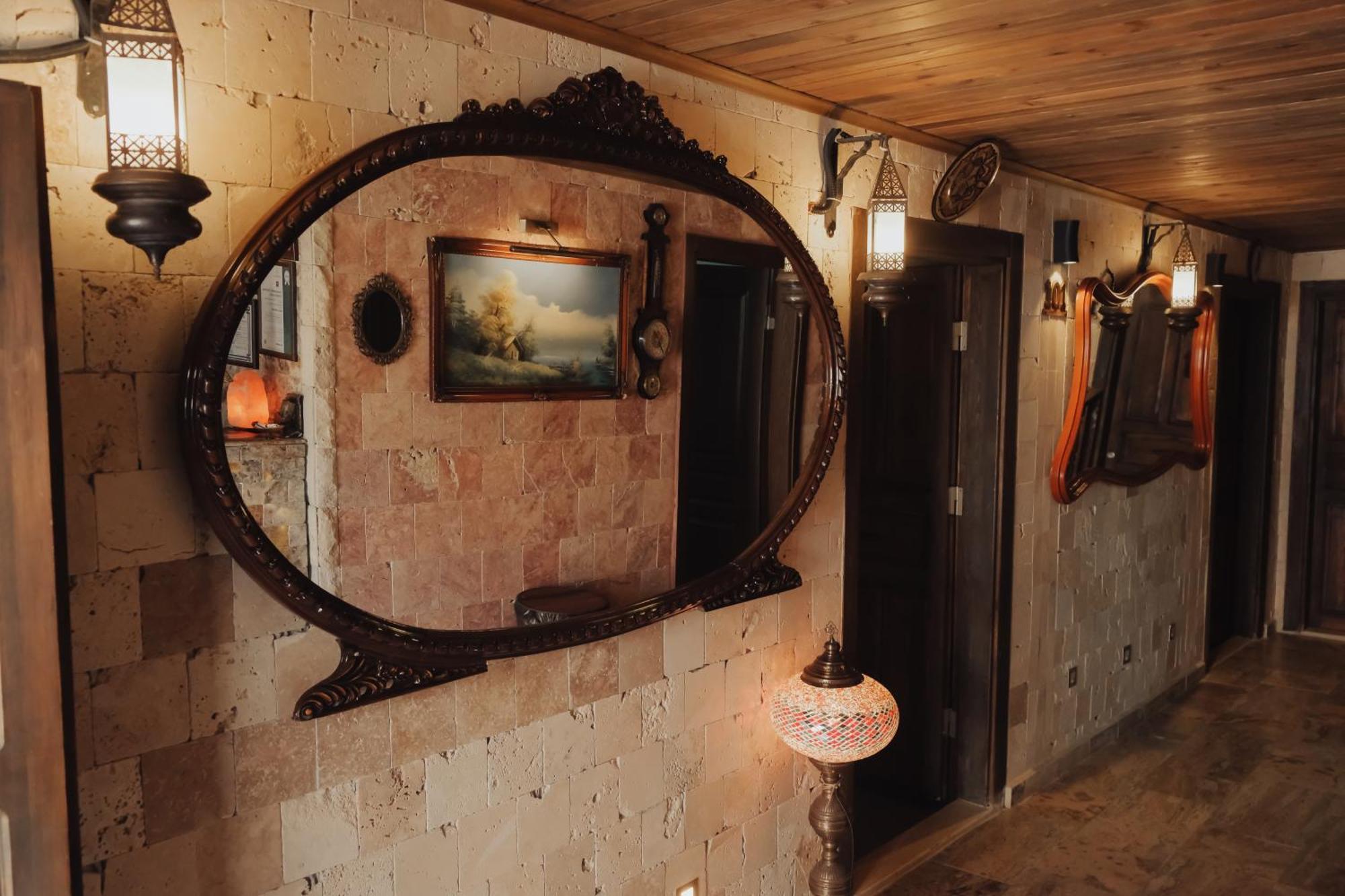 Konak Esila Uşak Exteriör bild
